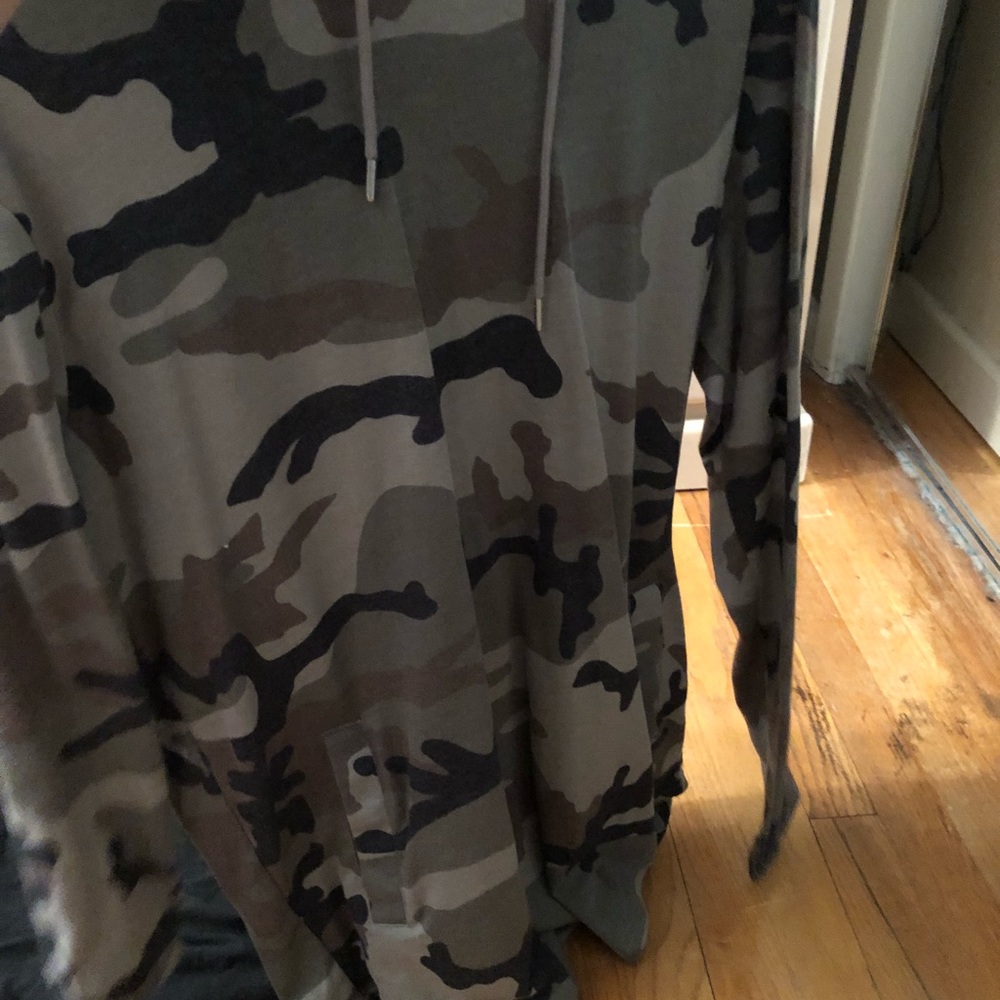 LONG SLEEVE CAMO SWEATSHIRT FROM PACSUN - Picture 4 of 4